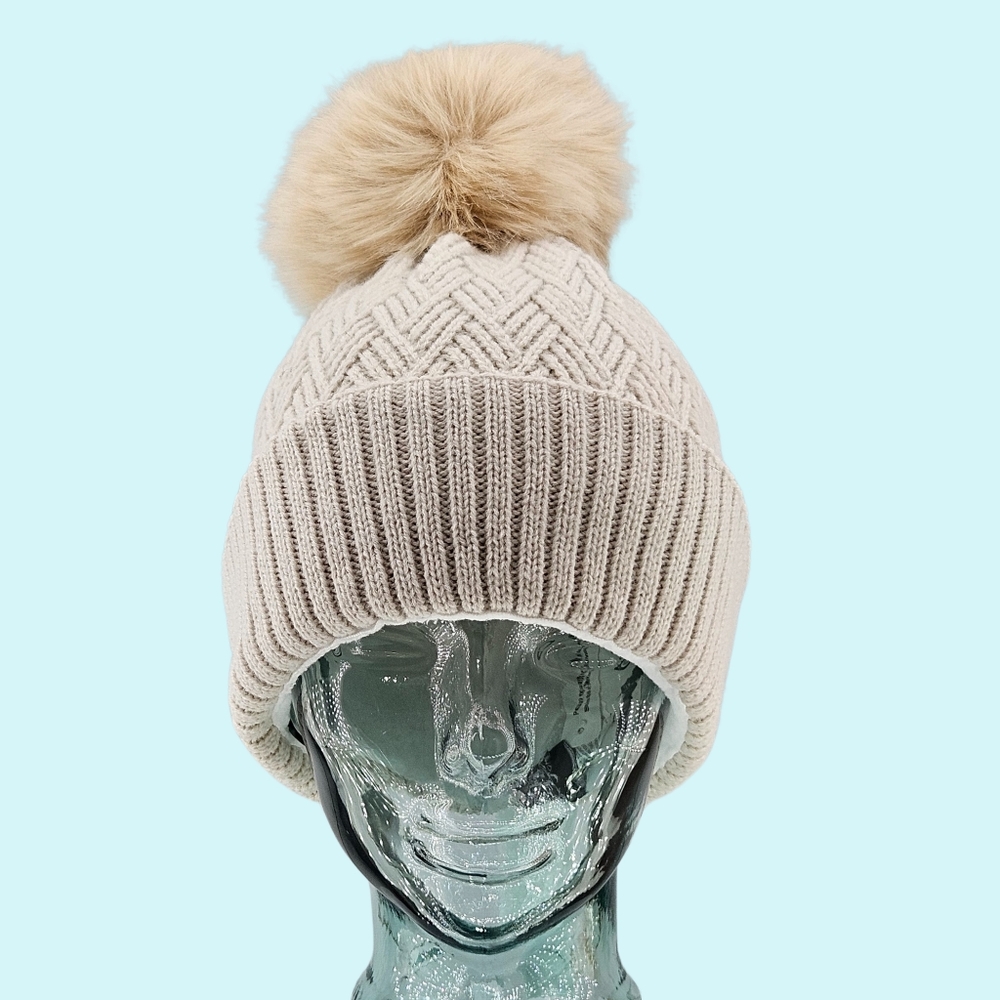 Kyi Kyi Hat Beanie Pistachio Merino Wool Blend Faux Fur Pom Outdoor Cottagecore